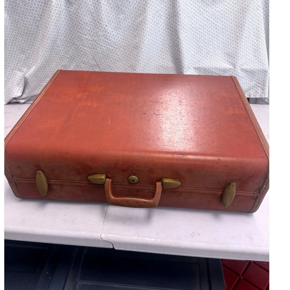 Vintage Samsonite Brown Suitcase 24